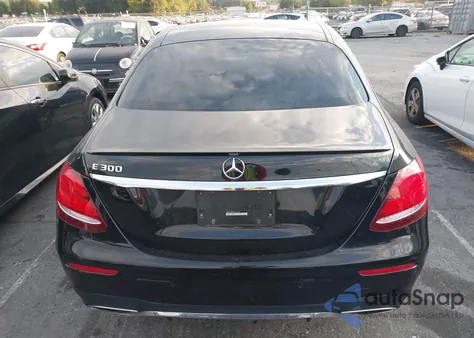 2017 Mercedes-Benz E 300 из США, поврежденный, VIN WDDZF4JB9HA135762